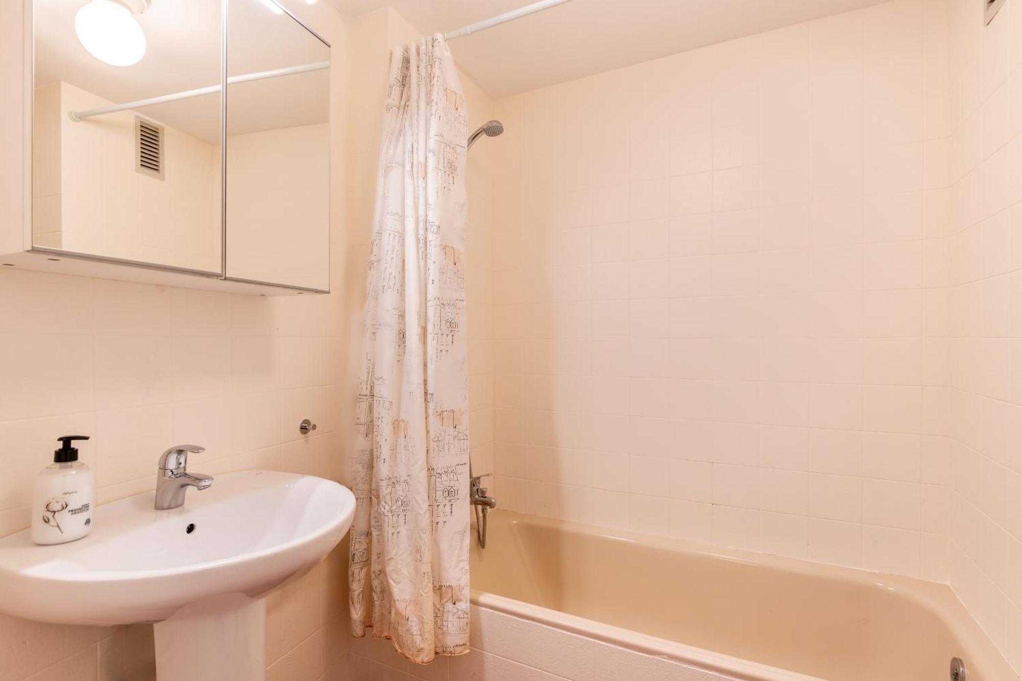 Sn Parking Incluido 4Bd 2Bth Excelente Ubicacion Apartman Sevilla Kültér fotó
